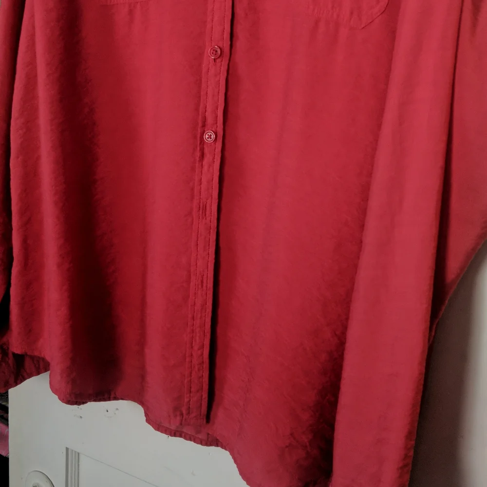 Women's Button Shirt - Picture 4 of 8